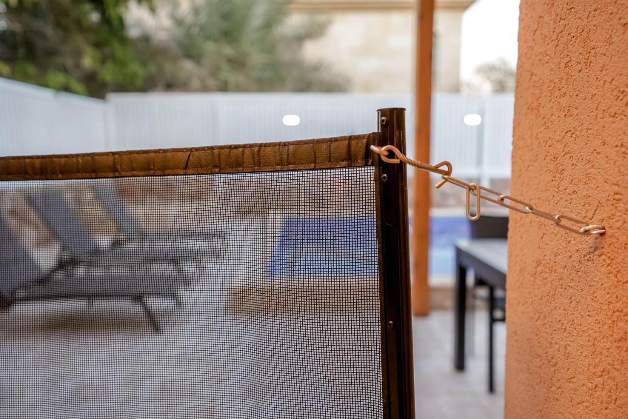 וילה רוני בריכה מחוממת Villa Roni Heated Pool Eilat Bagian luar foto